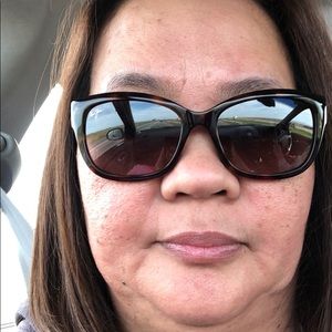 Meet your Posher, Jovita